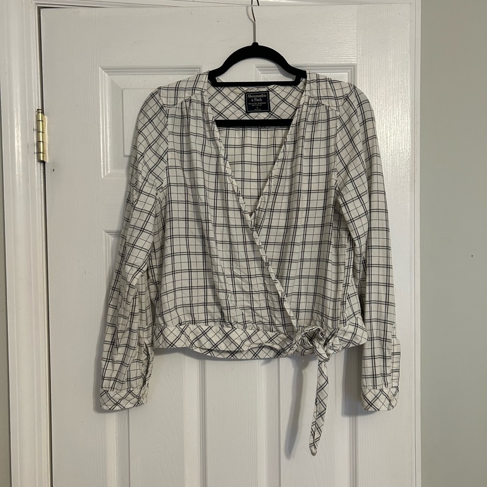 Abercrombie & Fitch Wrap Top
